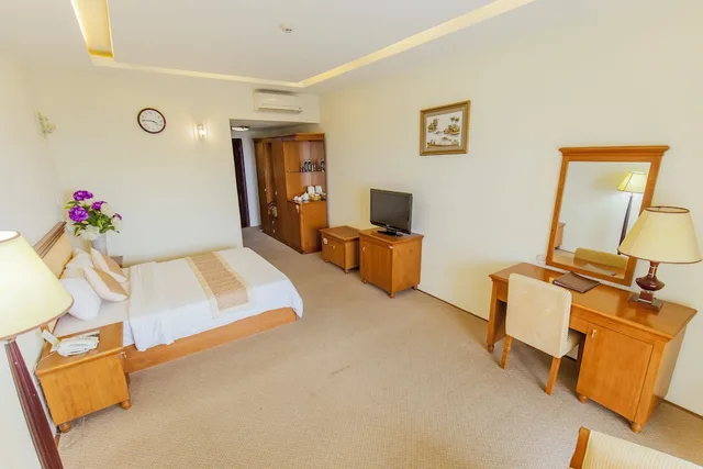 غرفة فاخرة بسريرين منفصلين بإطلالة على النهر، Thien An Riverside Hotel 10/10