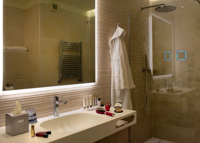 غرفة سوبيريور بإطلالة على المدينة مفردة بسرير كينج، Savhotel Aemilia Bologna 5/5