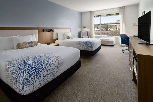 Room, 2 Queen Beds, La Quinta Inn & Suites by Wyndham Locust Grove 2/8