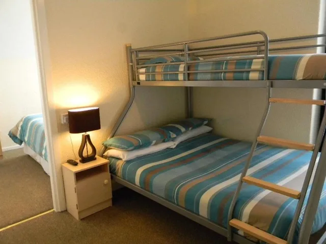 Family, Multiple Beds, The Hawkes Hotel 2/3