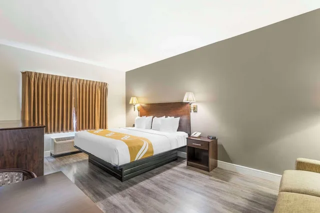 غرفة بسرير كينج لذوي الإعاقة، Quality Inn Conference Center At Citrus Hills 3/9