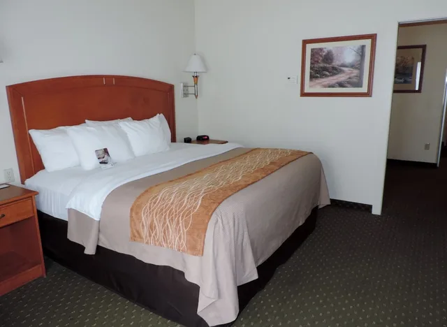 جناح مع أريكة، Comfort Inn & Suites Rawlins WY 6/9