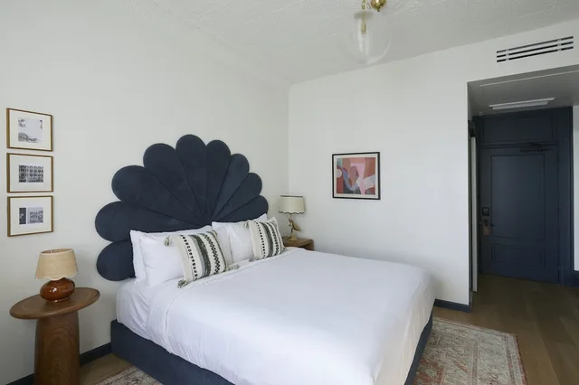 Skyline, Gaslamp, King Bed، Granger Hotel Gaslamp Quarter, a Member of Marriott Design Hotels 6/11