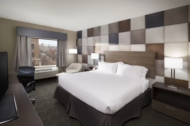 غرفة قياسية بسرير مزدوج، Holiday Inn Express & Suites Oklahoma City Dwtn - Bricktown 2/4