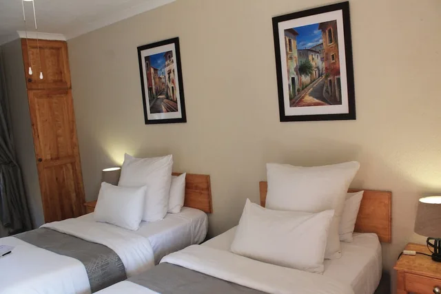 غرفة قياسية بسريرين منفصلين، Nelspruit Lodge 8/10