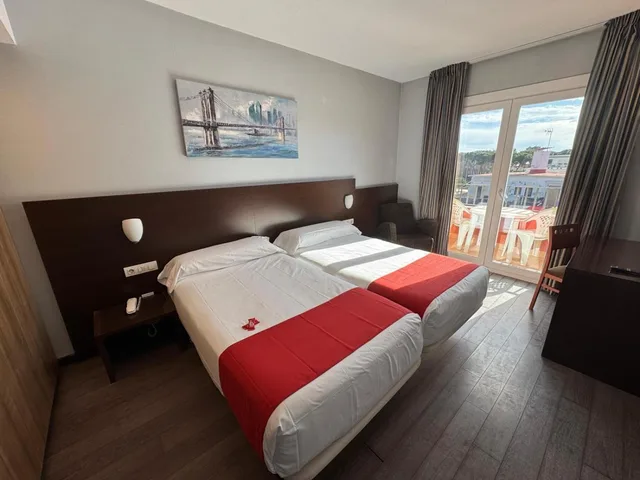 غرفة كومفورت بسريرين، Canal Olimpic Hotel 1/3