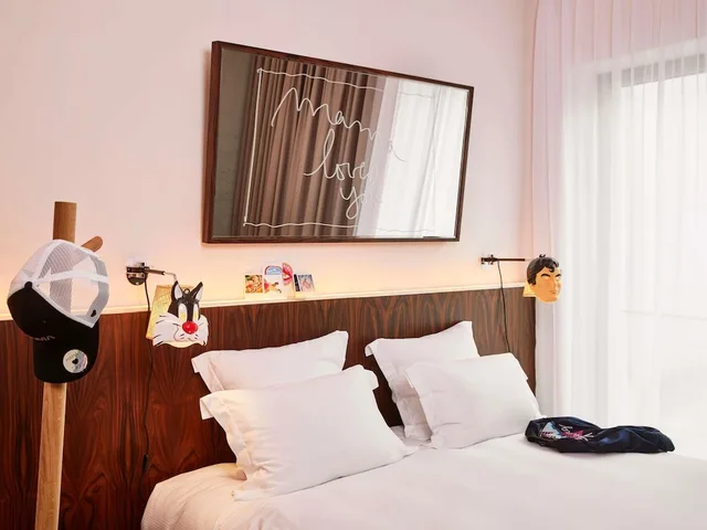 Mama, Medium, Double Bed، Mama Shelter Luxembourg 6/10