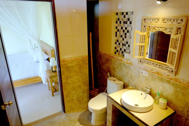 غرفة ديلوكس بسرير كينج بمسبح خاص، Dukuh Village Homestay & Villas 5/6