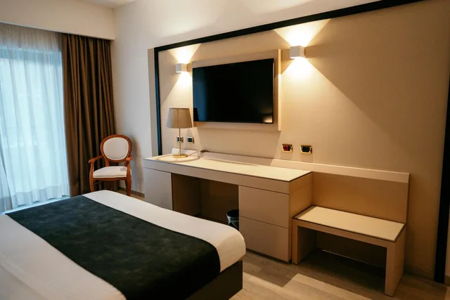 Double Superior Room Balcony, Grand Hotel La Chiusa Di Chietri 5/10