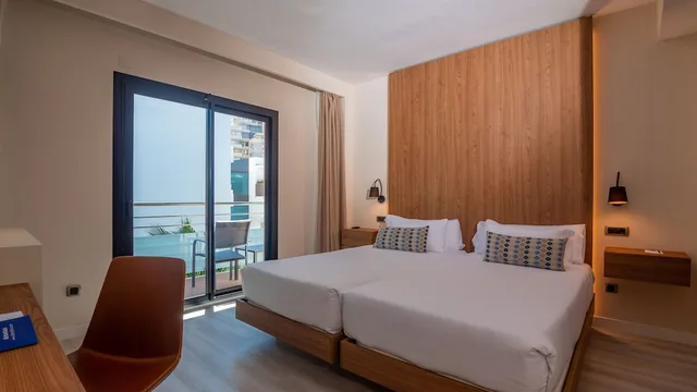 غرفة بريميوم بسرير مزدوج بشرفة، Isla Mallorca 1/3