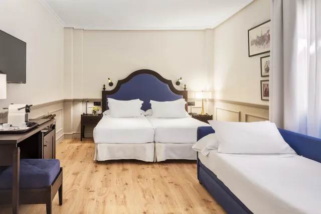 Triple Room Children، H10 Corregidor Boutique Hotel 6/8