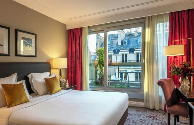 غرفة ديلوكس بسرير كينج بشرفة، Warwick Paris Champs-Elysees 1/8