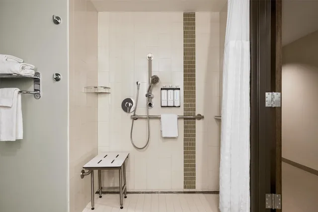 جناح بسرير كينج مع أريكة لذوي الإعاقة، Hyatt Place Keystone 5/5