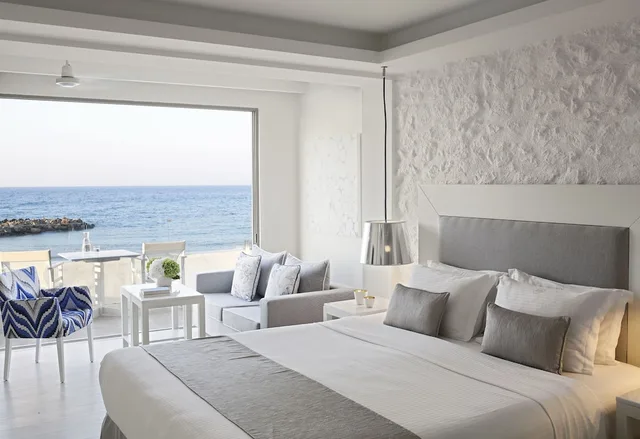 Suite, Double Bed, Sea Front, Sofa، Knossos Beach Bungalows Suites Resort & Spa 2/7