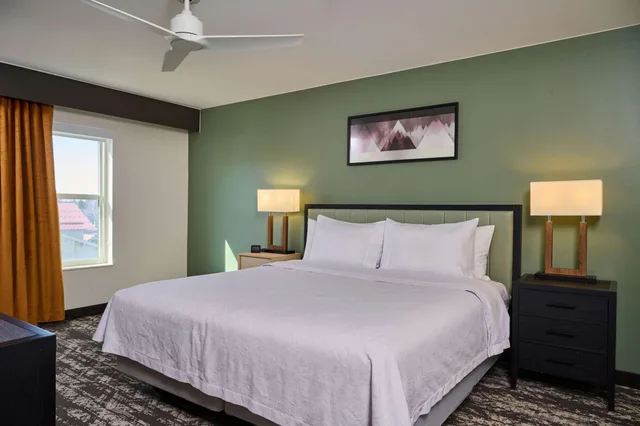 جناح لذوي الإعاقة، Homewood Suites By Hilton Anchorage 1/4