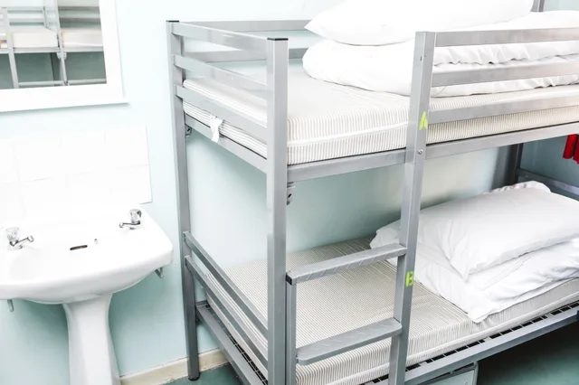 سكن مشترك بأربعة أسرّة للنساء بحمام مشترك، Clink 261 Hostel - Adults Only 2/2
