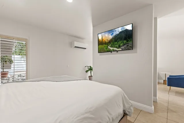 غرفة بريميوم بسرير كينج بإطلالة على الحديقة بحمام خاص، Casa Oliver Hotel & Resort - A Gay Mens Resort 2/10