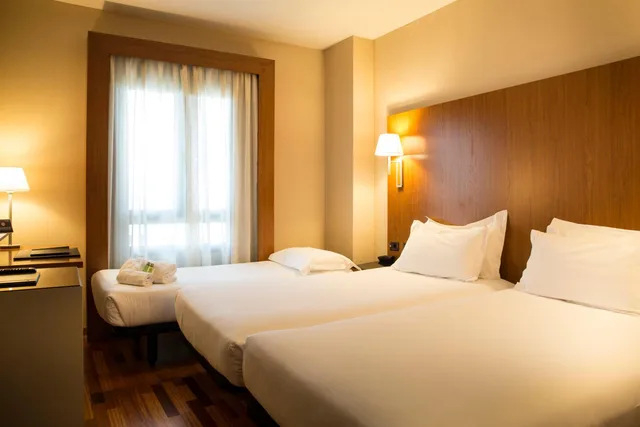 غرفة بسريرين منفصلين مع سرير إضافي، Sercotel Ab Arganda 3/9