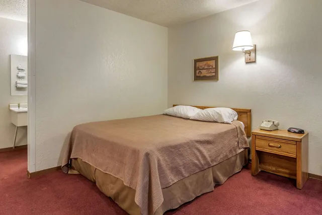 غرفة بسرير كوين لذوي الإعاقة، Motel6 Brighton, CO - Denver Northeast 2/3