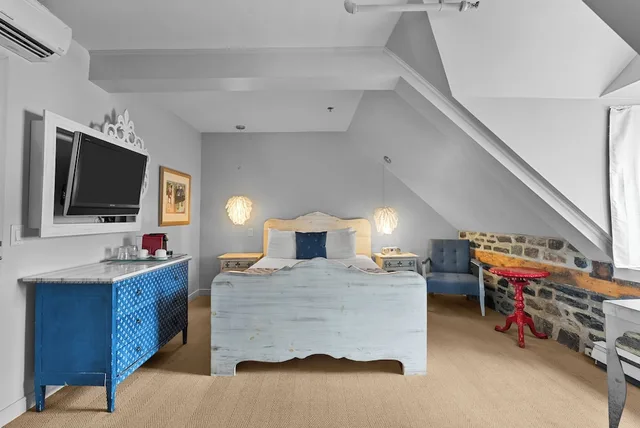 غرفة ديلوكس بسرير كوين، Auberge Place D Armes 10/10