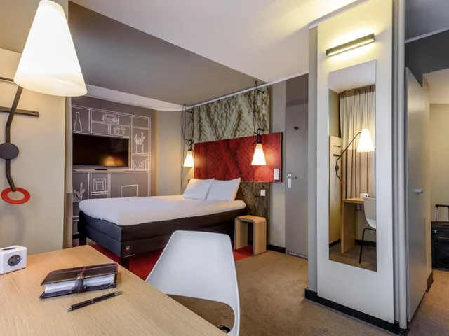 غرفة سوبيريور عائلية بإطلالة على الفناء، Ibis Frankfurt Centrum 1/3