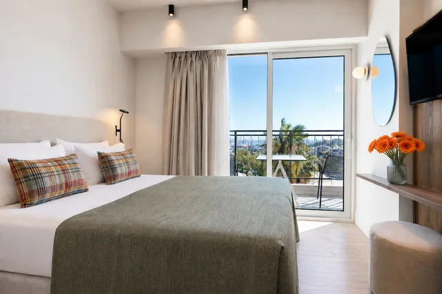 Suite, King Bed, Sea View, Sofa, Metaxa Hotel, Urban Boutique Living 2/10