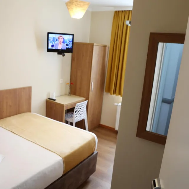 غرفة كومفورت بسرير مزدوج، Sun Hotel 2/10