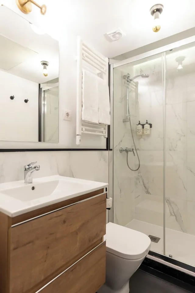 Cozy, Double Bed, UMA Suites Atocha 4/7