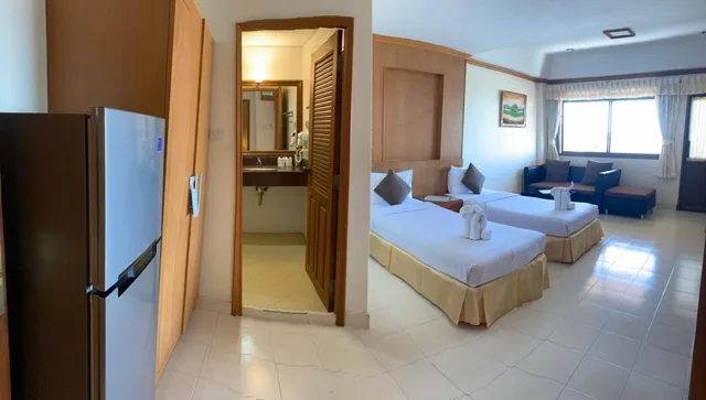 غرفة سوبيريور بسرير مزدوج أو سريرين منفصلين بإطلالة على البحر، Seaview Hotel Sriracha 5/10