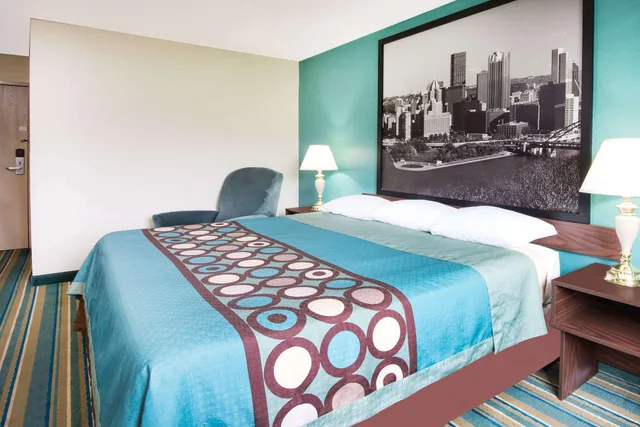 غرفة بسرير كينج، Park Inn by Radisson, Pittsburgh Airport 1/1