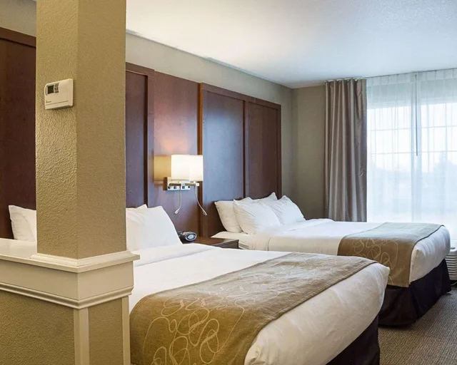 جناح بسريرين كوين، Comfort Suites Minot South 1/3