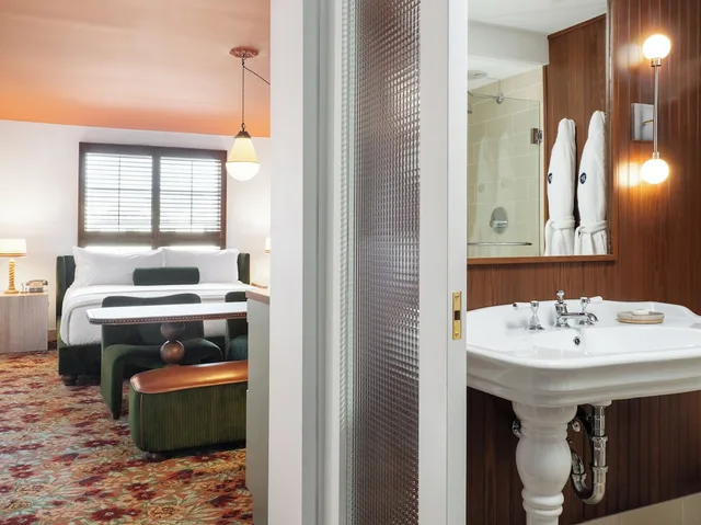 Deluxe, King Bed, Pool View, Pool Side, Palihouse West Hollywood 2/3
