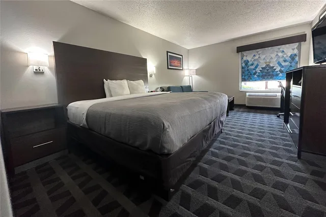 غرفة بسرير كينج، Quality Inn Hillsboro 1/1
