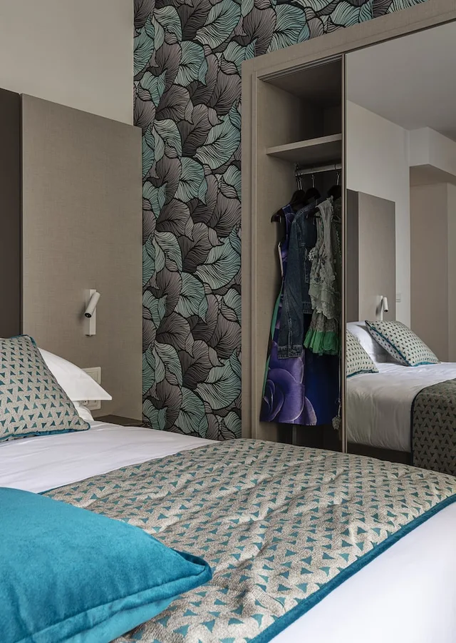 غرفة كومفورت بسرير كوين بإطلالة على البحر، Sublimis Boutique Hotel, WorldHotels Elite 2/2
