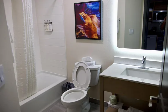 جناح بسرير كينج بغرفة نوم واحدة، Candlewood Suites Harrisonburg 6/7