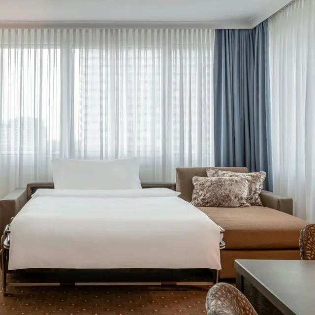جناح جونيور مع دخول صالة النادي، The Westin Grand Munich 4/10