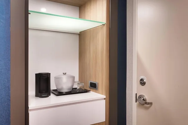 جناح بسرير كينج مع أريكة لذوي الإعاقة، SPRINGHILL SUITES IDAHO FALLS 4/9