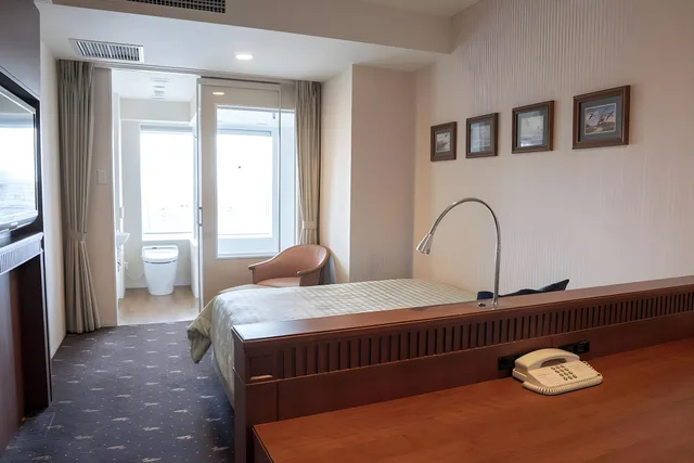 غرفة بزنس بسرير كينج بإطلالة بحوض استحمام للمدخنين، Hotel Boston Plaza Kusatsu 1/2