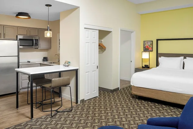 استوديو بسرير كينج مع أريكة، Residence Inn By Marriott New Rochelle 3/9