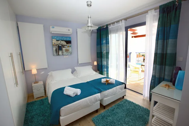 فيلا فاخرة بسرير كينج وسريرين فرديين بـ3 غرف نوم بمسبح خاص، Meltemi Villas 2/7