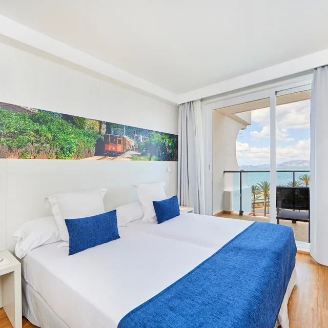 Room, Double or Twin Bed, Side Sea View، Hotel Negresco - Adults Only 5/10