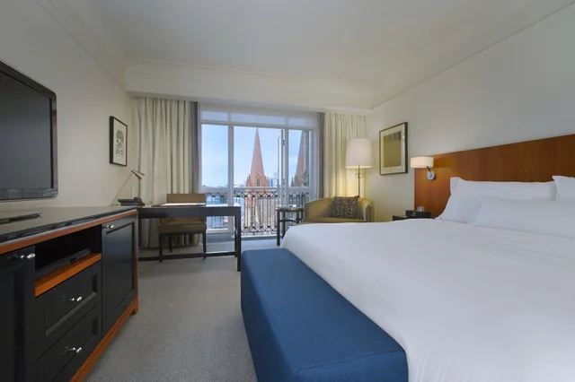 غرفة ديلوكس بسرير كينج بإطلالة، Westin Melbourne 2/10