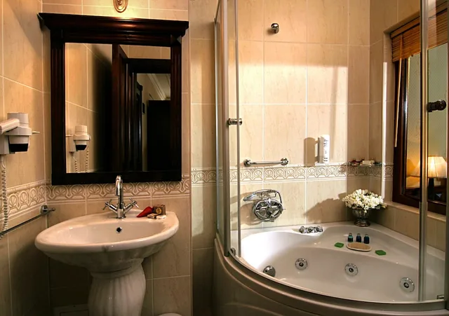 جناح ركني بسرير كوين مع أريكة، Dersaadet Hotel Istanbul 1/2