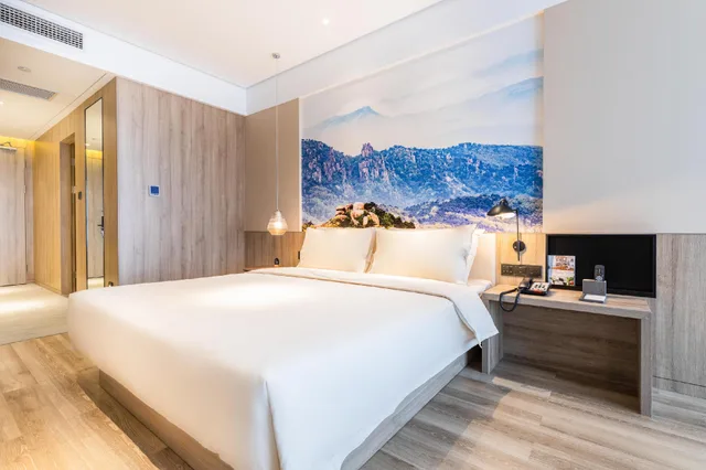 Superior, King and Queen Bed, Atour Hotel (Liuquan Road, Zibo Hi-tech Zone) 1/2