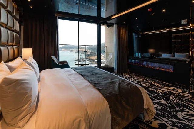 Ocean, Executive, King Bed, Terrace، Best Louis Hamilton Hotel Ocean Terrace 1/1