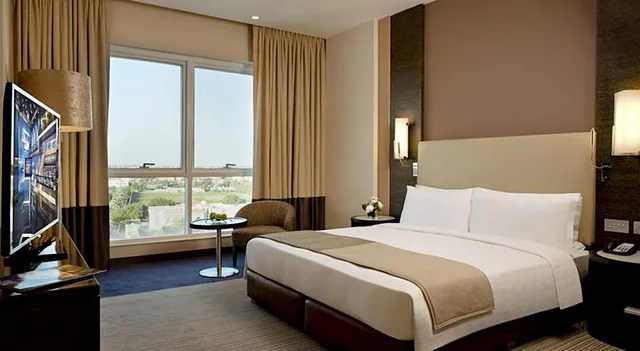 غرفة كلاسيكية بسرير مزدوج، Four Points by Sheraton Al Ain 1/3