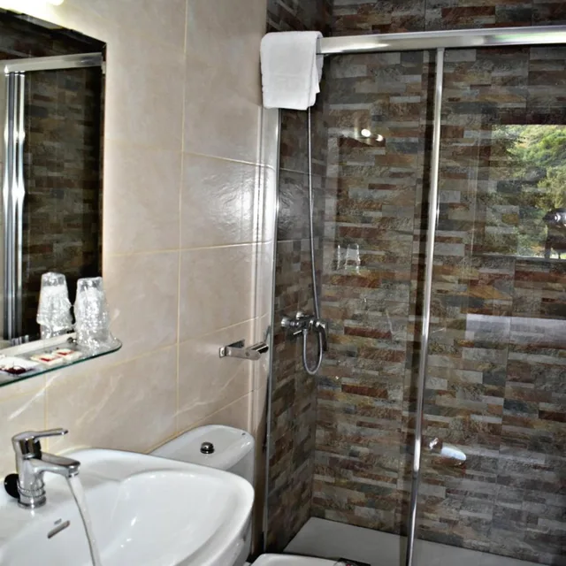Room, Twin Beds, External Bathroom، Hotel Alto Sella 6/6