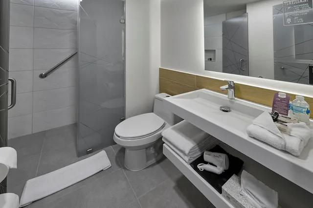غرفة بسرير كوين، City Express Plus by Marriott Tampico 4/5