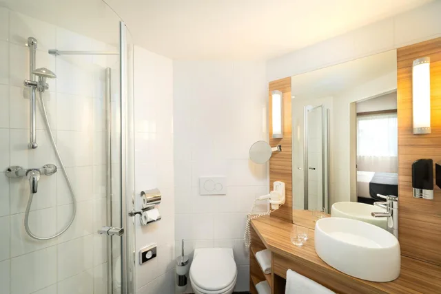 غرفة سوبيريور بسرير كوين، Leonardo Hotel Vienna Schonbrunn 3/3
