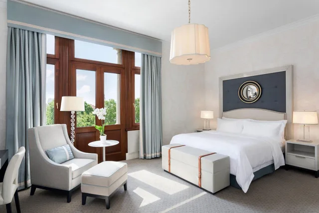 1 Bedroom, Studio, King Bed, Street View، Hotel Bristol A Luxury Collection Hotel Warsaw 1/7